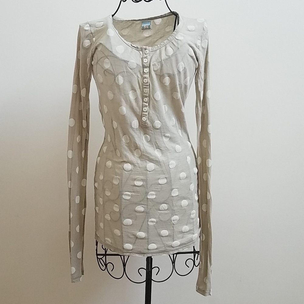Women's True NYC italian tan polka dot henley top